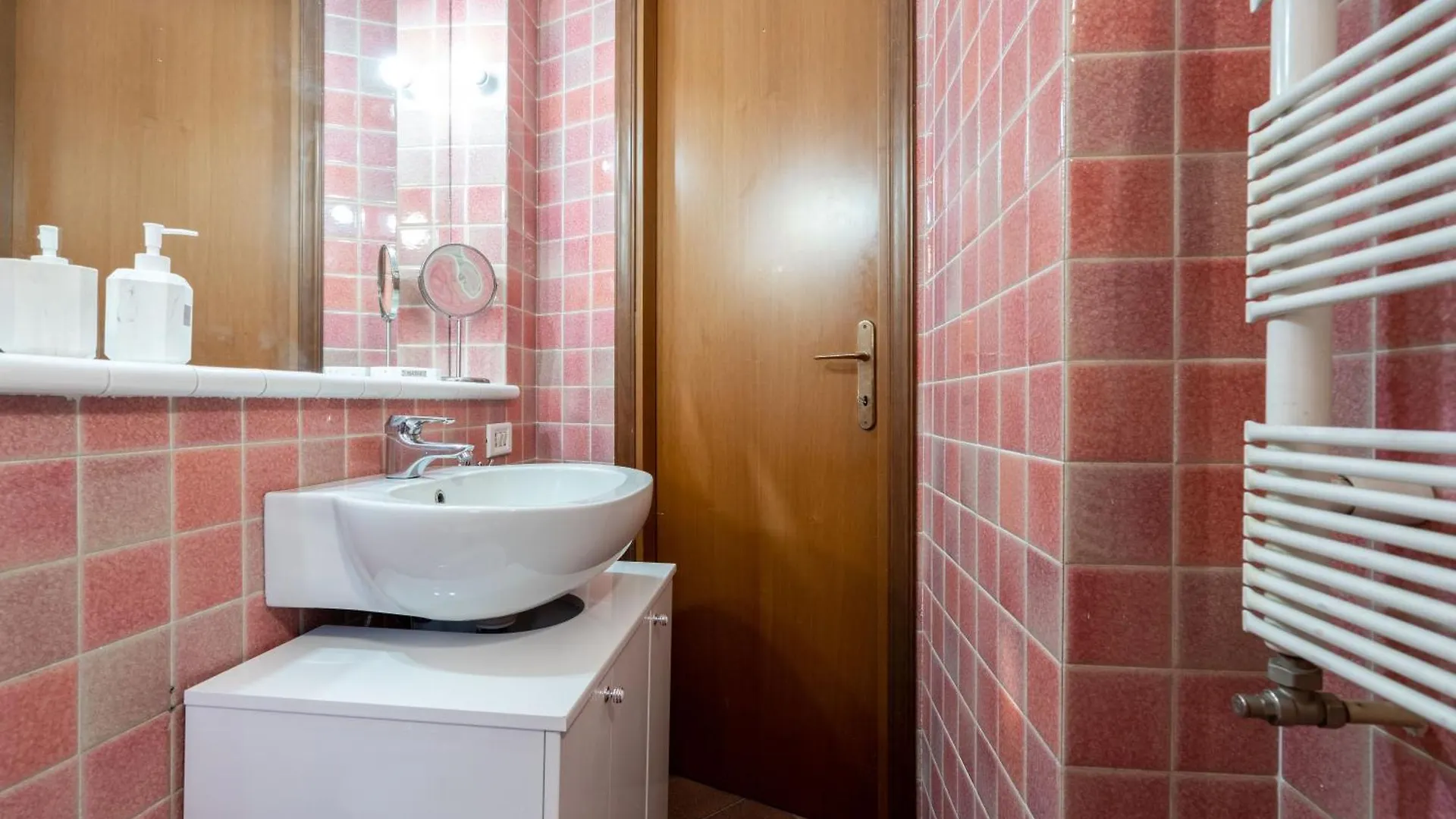 Apartment Roma Centro Pochi Minuti - Appartamento Con Giardino Privato Italy